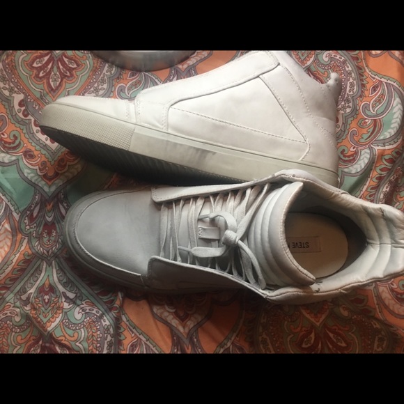 Steve Madden - Picture 4 of 4